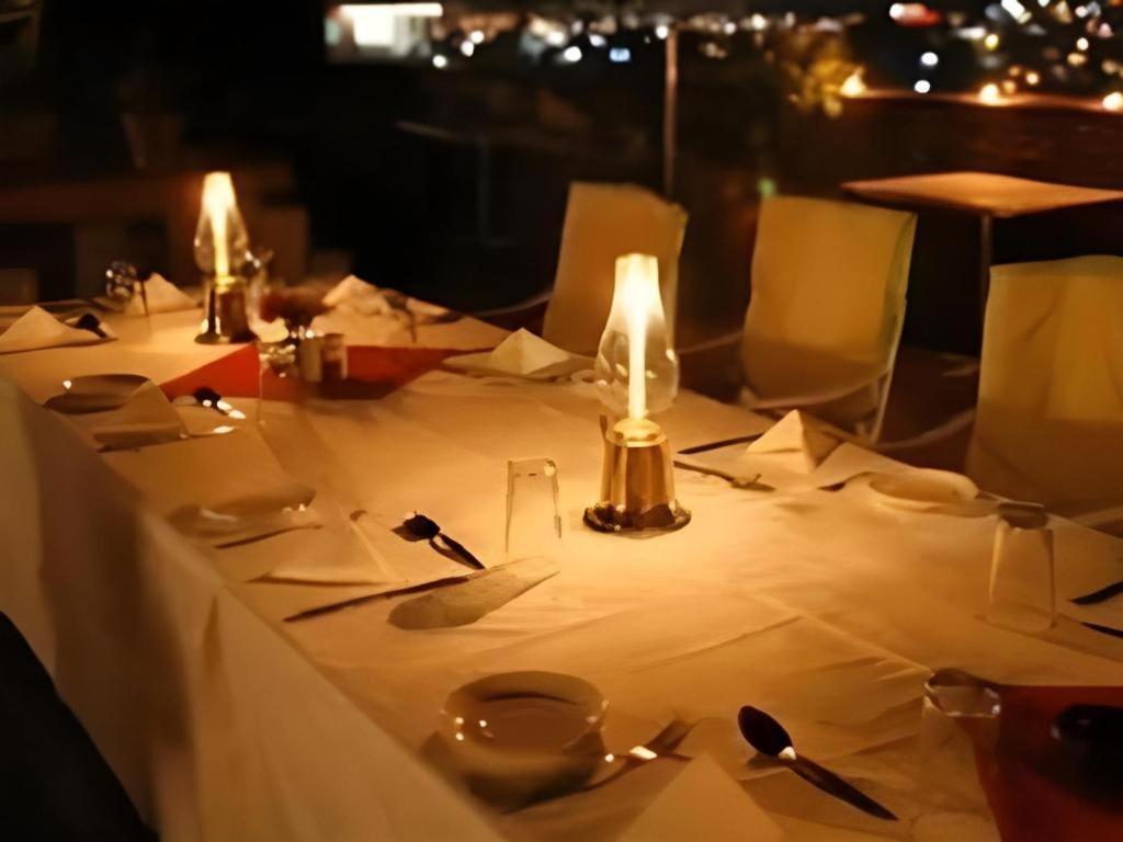 Hotel Vajra Катманду Экстерьер фото